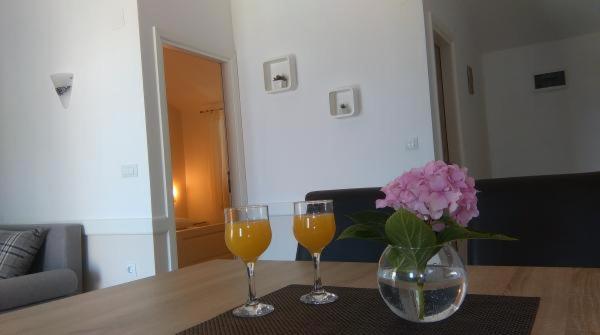 Apartments Lena ซูโกชัน ภายนอก รูปภาพ
