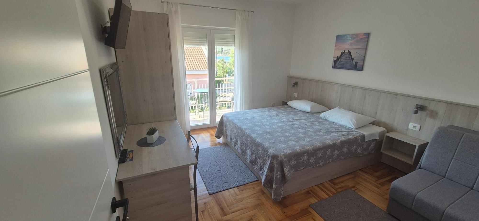 Apartments Lena ซูโกชัน ภายนอก รูปภาพ