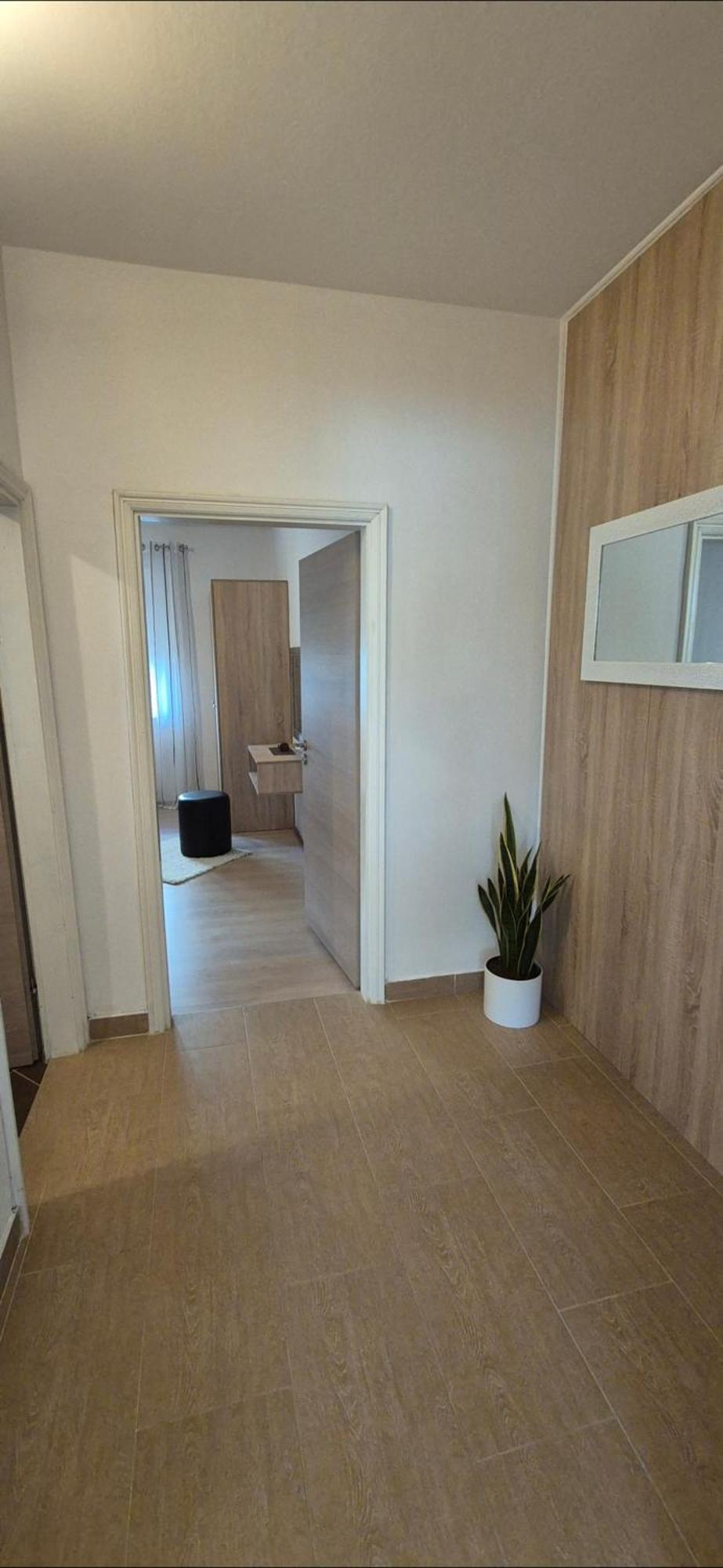 Apartments Lena ซูโกชัน ภายนอก รูปภาพ